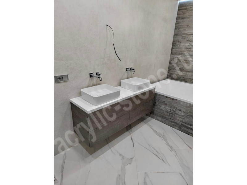 Столешница для ванной комнаты из искусственного камня Hanex с 2 накладными раковинами: фото