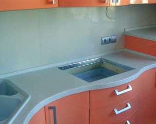 Оранжевая кухонная столешница для кухни: фото