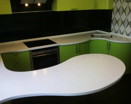 Эксклюзивная кухонная столешница с подсветкой: фото