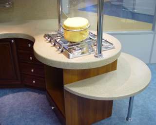 Круглая кухонная столешница с газовой плитой: фото
