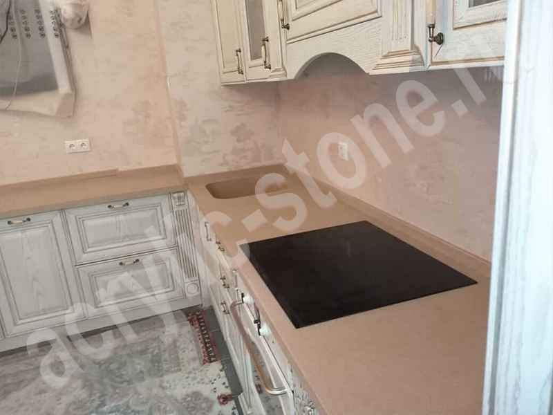 Кухонная столешница светло-коричневая: фото
