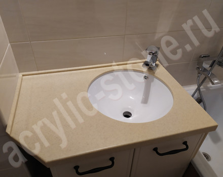 Маленькая  столешница для ванной комнаты из искусственного камня с керамической раковиной SAMSUNG STARON: фото