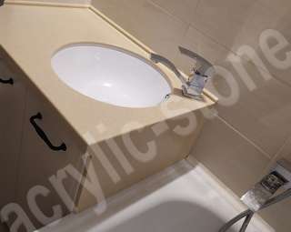 Фото Маленькая  столешница для ванной комнаты из искусственного камня с керамической раковиной SAMSUNG STARON