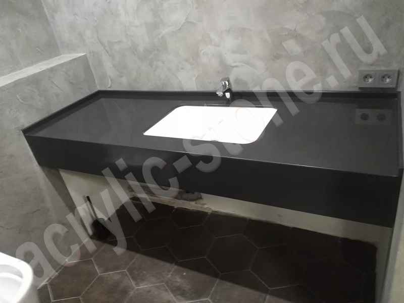 Умывальник  для ванной комнаты из искусственного камня LG HI-MACS  с керамической раковиной нижнего монтажа: фото