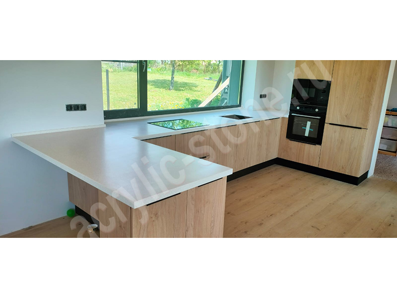 Фото Кухонная столешница  из искусственного камня Grandex с подоконником и барной стойкой